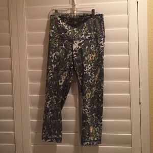 Lululemon crop full on luxtreme