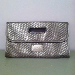 🎉HP-Style Icon🎉  Nine West Silver Envelope