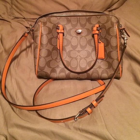 Small authentic coach purse!