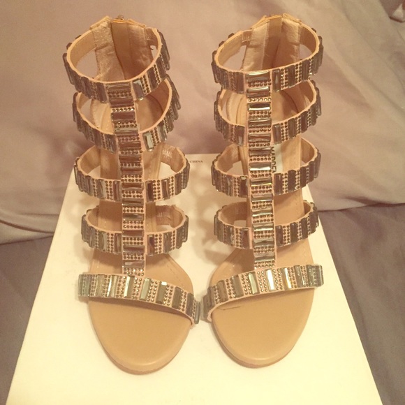 Tan and rhinestone scrappy heel!