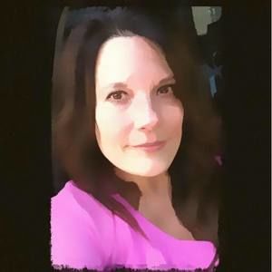 Meet your Posher, Lora