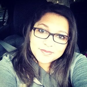 Meet your Posher, Ana