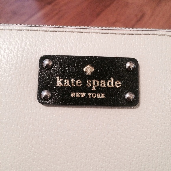 SOLD!Small Black & White Crossbody, Berkeley Lane - Picture 2 of 3