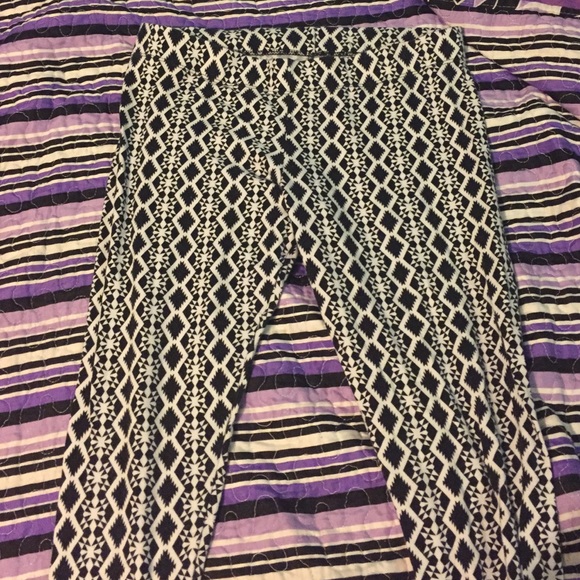 Patterned leggings