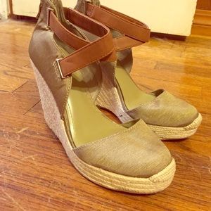 BCBG wedges