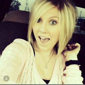 Meet your Posher, Melissa