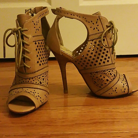 NAUGHTY MONKEY SEXY HEEL