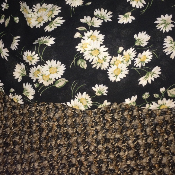 scalloped flowy shorts - Picture 4 of 4