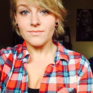 Meet your Posher, Michaela