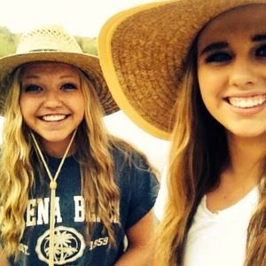 Meet your Posher, Brenna