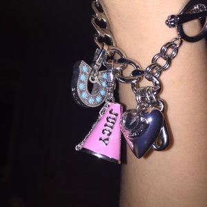 😍juicy couture charm bracelet with charms 😍😍😍