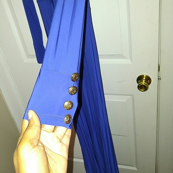 Dress - Picture 3 of 4