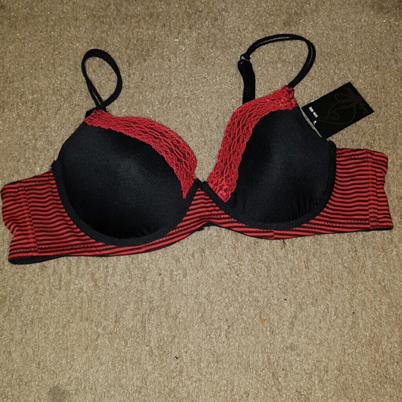 🆕Sexy Blk/Red 40c Bra