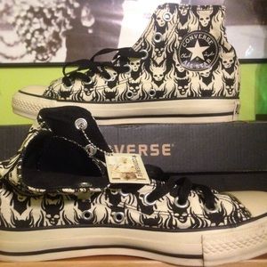 Brand new converse! Cream and black