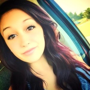 Meet your Posher, Alyssa