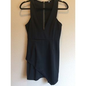 Black bodycon dress