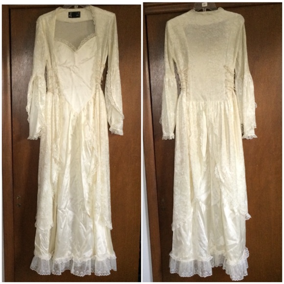 Cream Velvet (and taffeta?) gothic dress