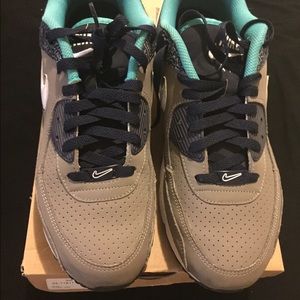 Nike Tennis Shoe size 10 Men
