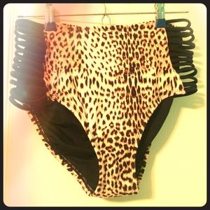 High-waisted bikini bottoms