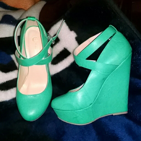 Shoes - Picture 2 of 2