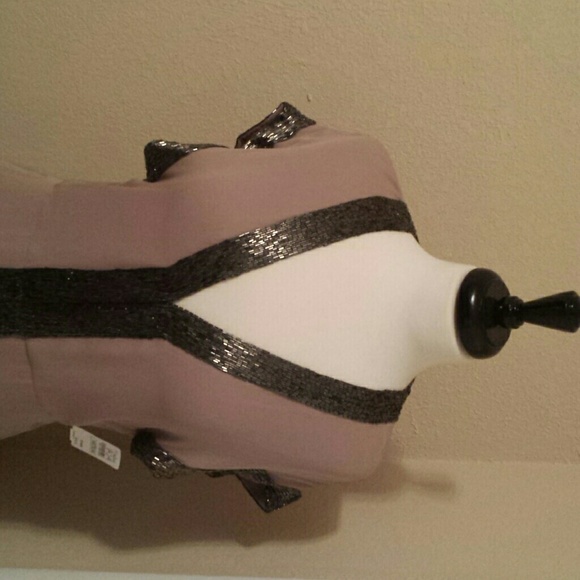 Blouse with beading detail - Picture 4 of 4