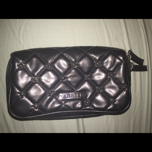 Sephora brush carrying case.