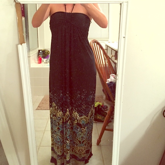 Adorable maxi dress!