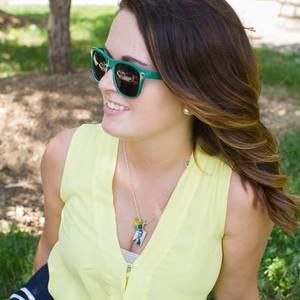 Meet your Posher, Caitlin