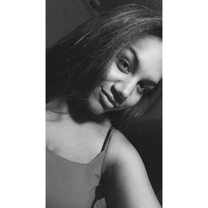 Meet your Posher, Ebone