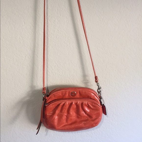Lil gem poppy coach! Flash sale!! Get it now!