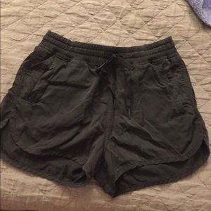 Casual/dressy lulu shorts