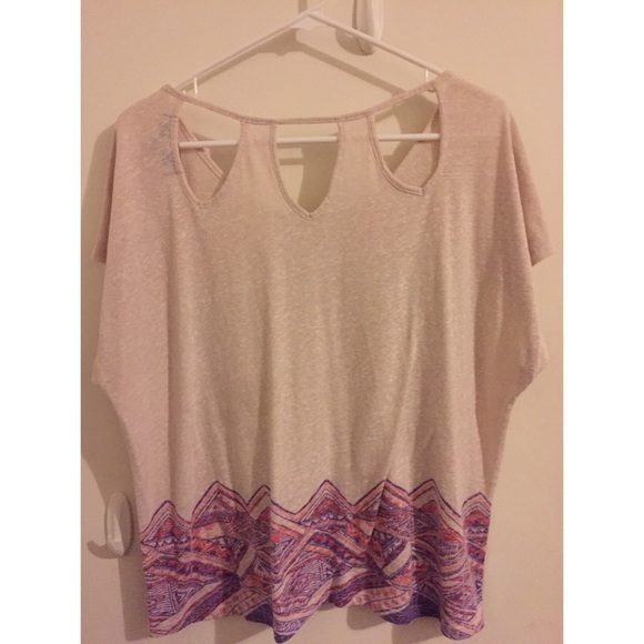 Aztec Print Top - Picture 2 of 3