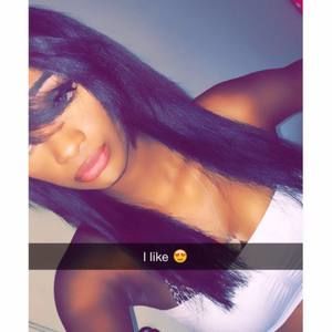 Meet your Posher, Simone