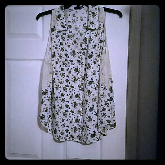 Sleeveless Blouse