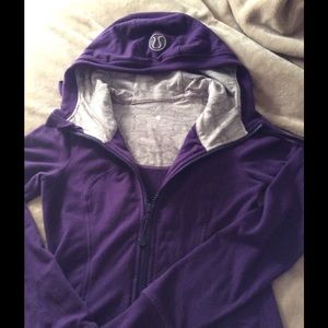 PRICE DROP!! Beautiful purple lulu zip up.