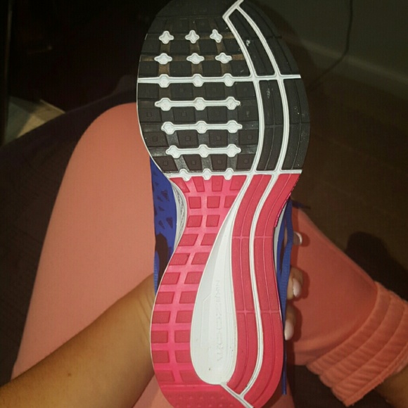 Brand new Nike pegasus running shoe - Picture 3 of 3