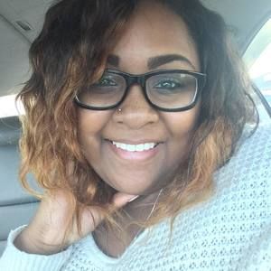 Meet your Posher, Raquel