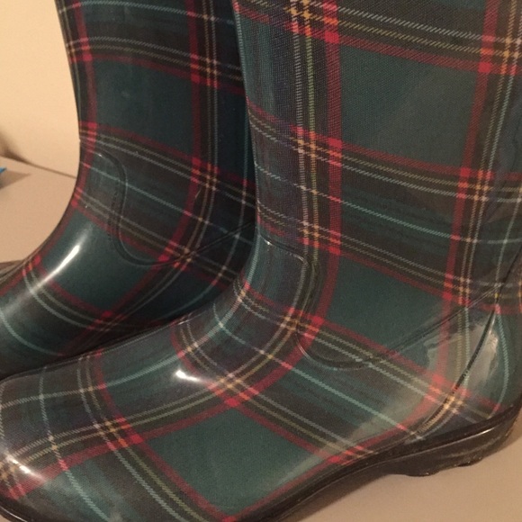 ☔️Plaid Rainboots☔️ - Picture 2 of 4