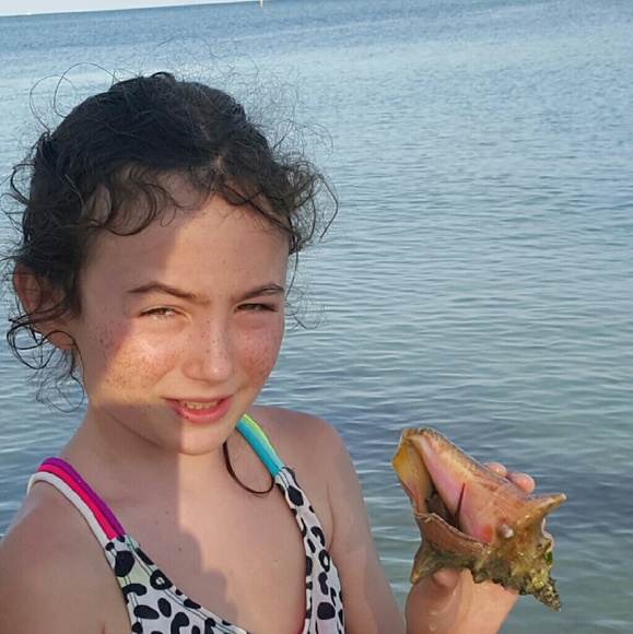 Meet your Posher, Sara - Picture 2 of 2