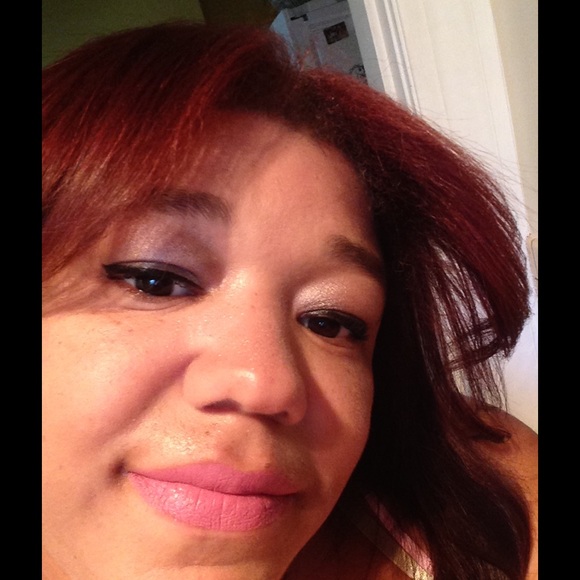 Meet your Posher, Elizabeth - Picture 5 of 8