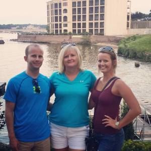 Meet your Posher, Caitlin