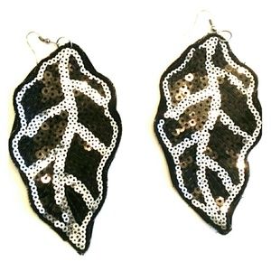 Lightweight sequined earrings.