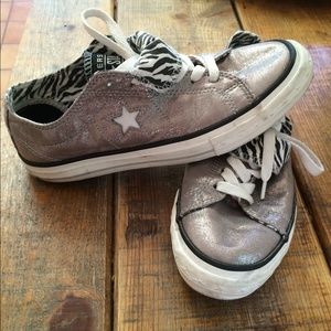 Silver converse
