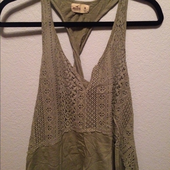 Hollister green top