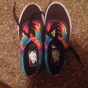 Vans Classic tie-dye!!