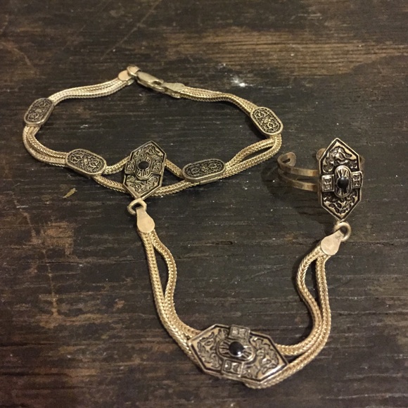 Vintage Sterling Silver Handpiece wrist to ring - Picture 2 of 4