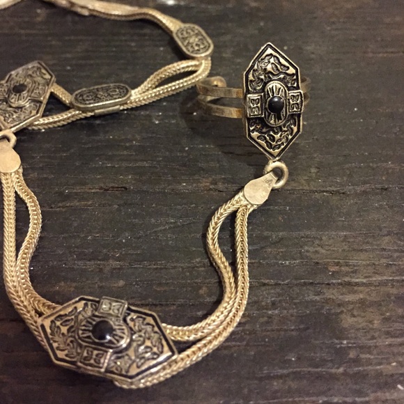 Vintage Sterling Silver Handpiece wrist to ring - Picture 3 of 4