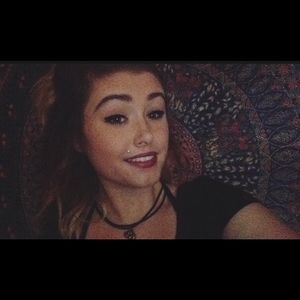 Meet your Posher, Ashley