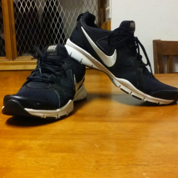 Womens nike shoes/gentley used