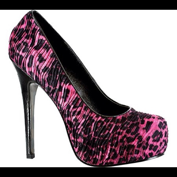 Bettie Page Fuchsia 5" heels - Picture 1 of 2